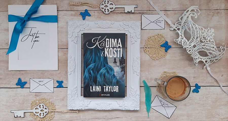 Laini Taylor Kći dima i kosti recenzija